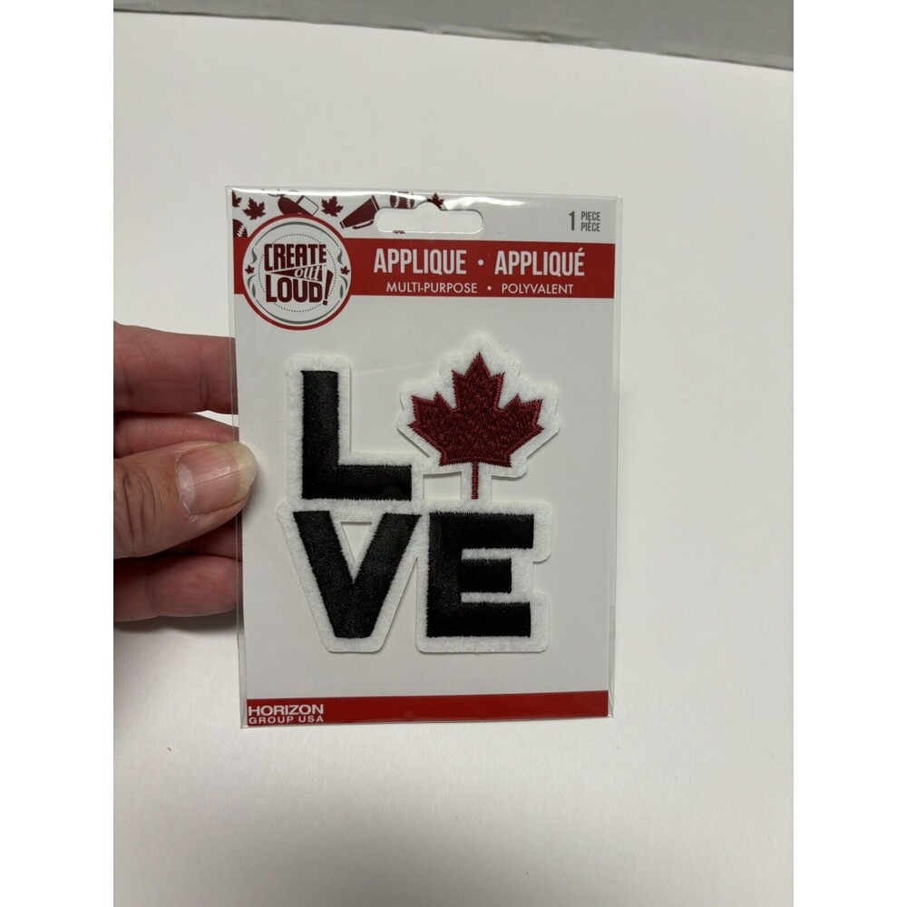 Horizon Create Out Loud Iron-on applique Maple Leaf Canada Love NEW Sealed